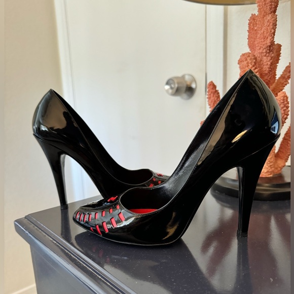 CHANEL PATENT LEATHER HEELS shoes (seen in lady gaga music video) - Picture 3 of 16